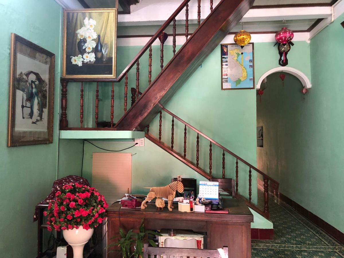 Nha Lan * Hoi An