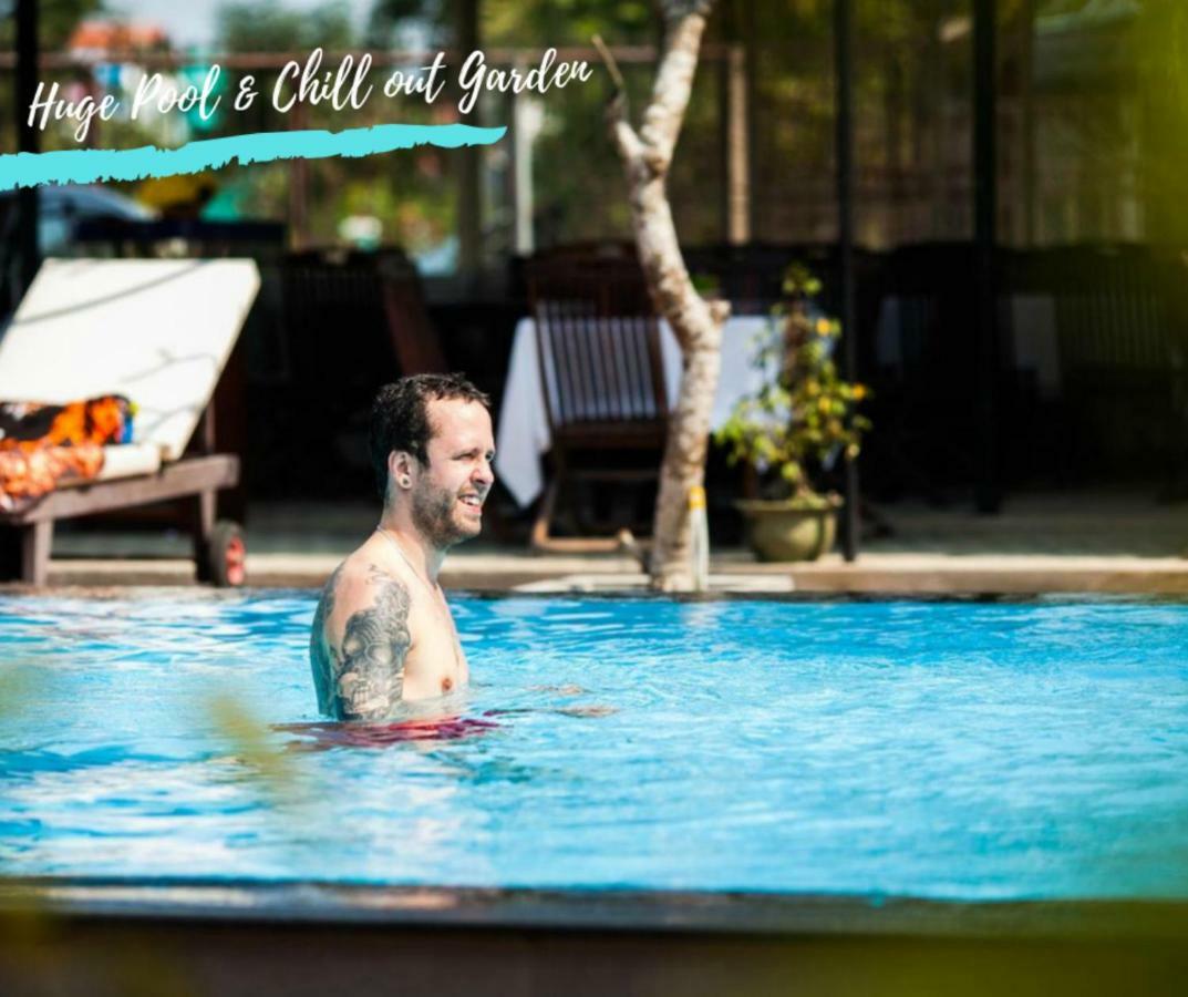 Kiki Hostel & Pool Club Hotel 3*