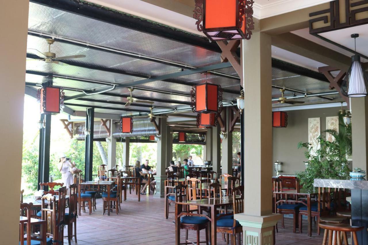 Riverside & Resort