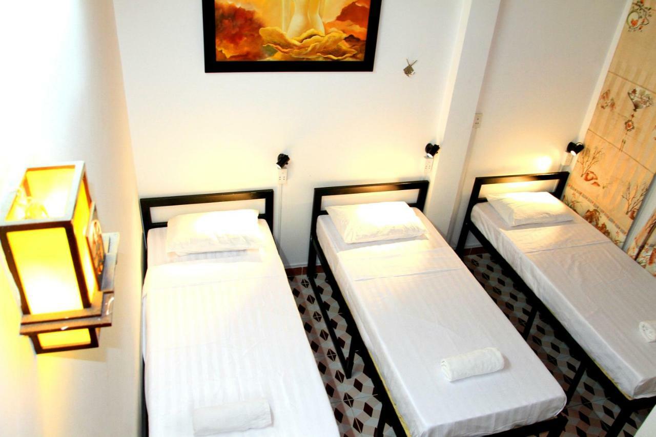 Quy Long Hostel Hoi An