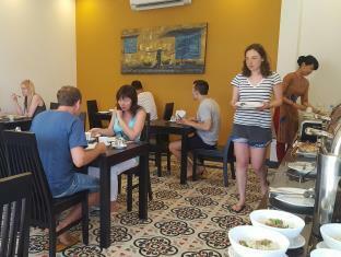 Golden Bell Backpacker Hotel&pool Bar Villa *
