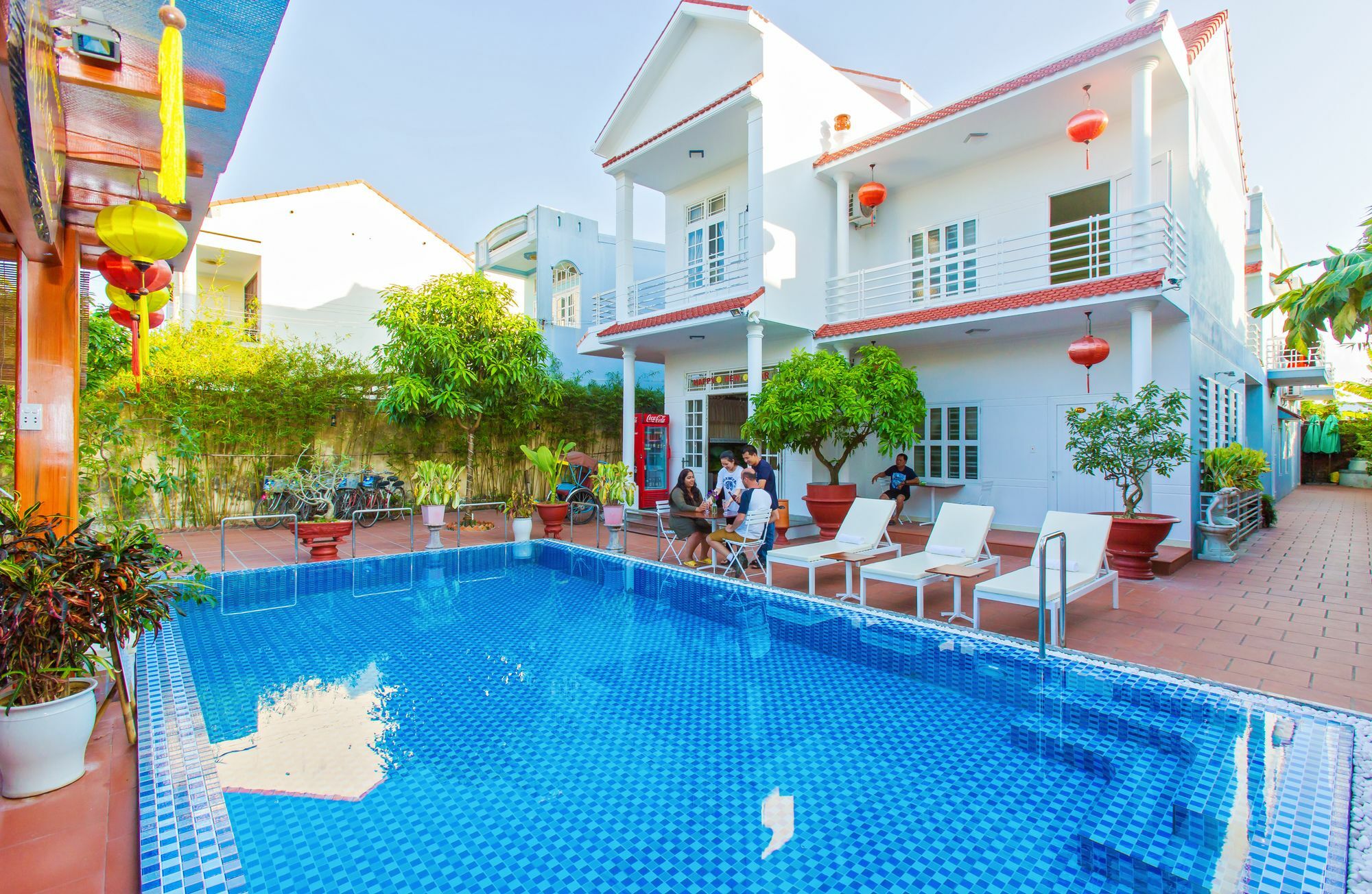 Life 2* Hoi An