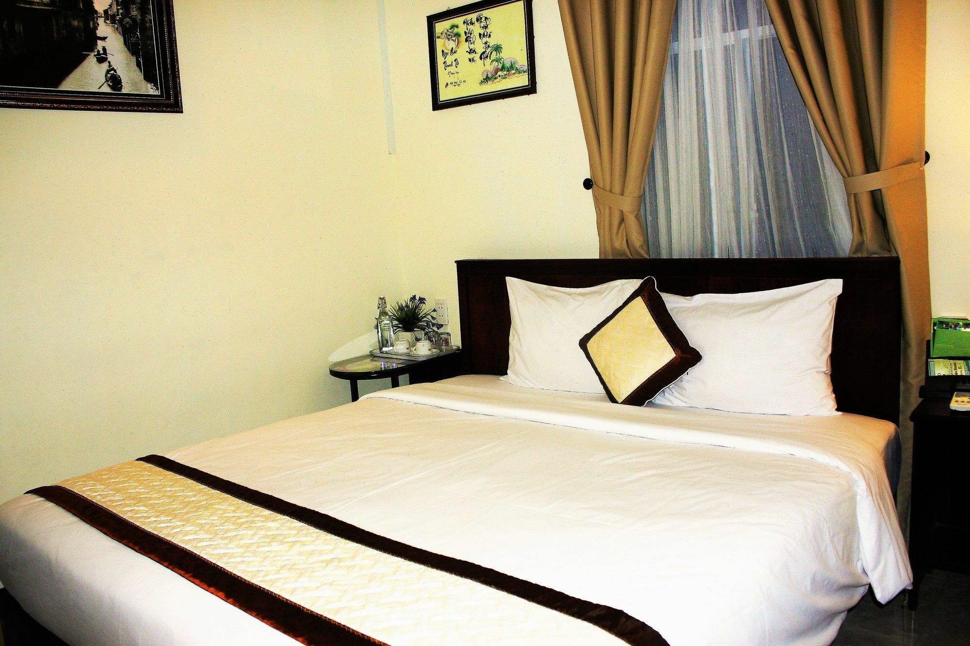 And * Hoi An