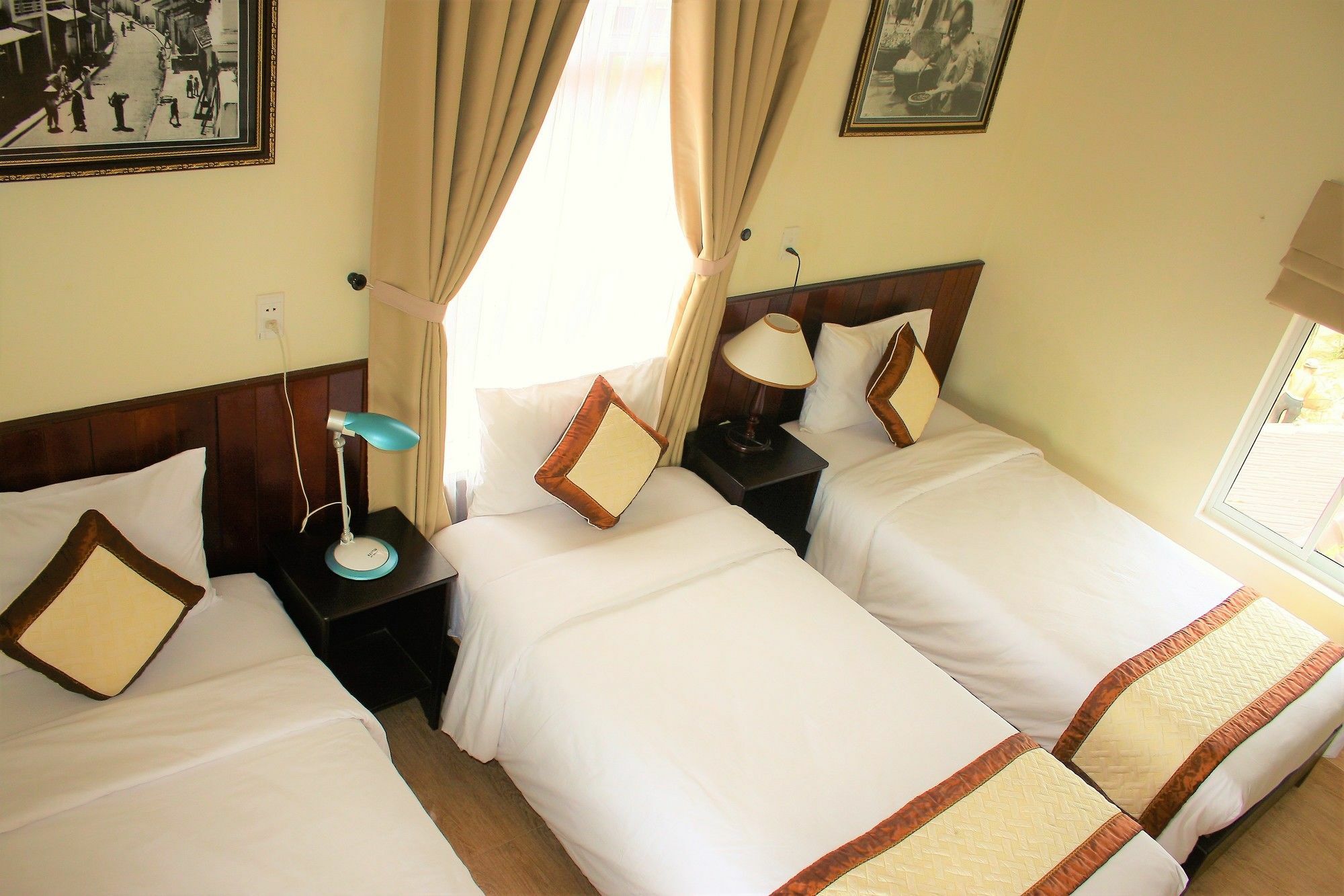 And Homestay *