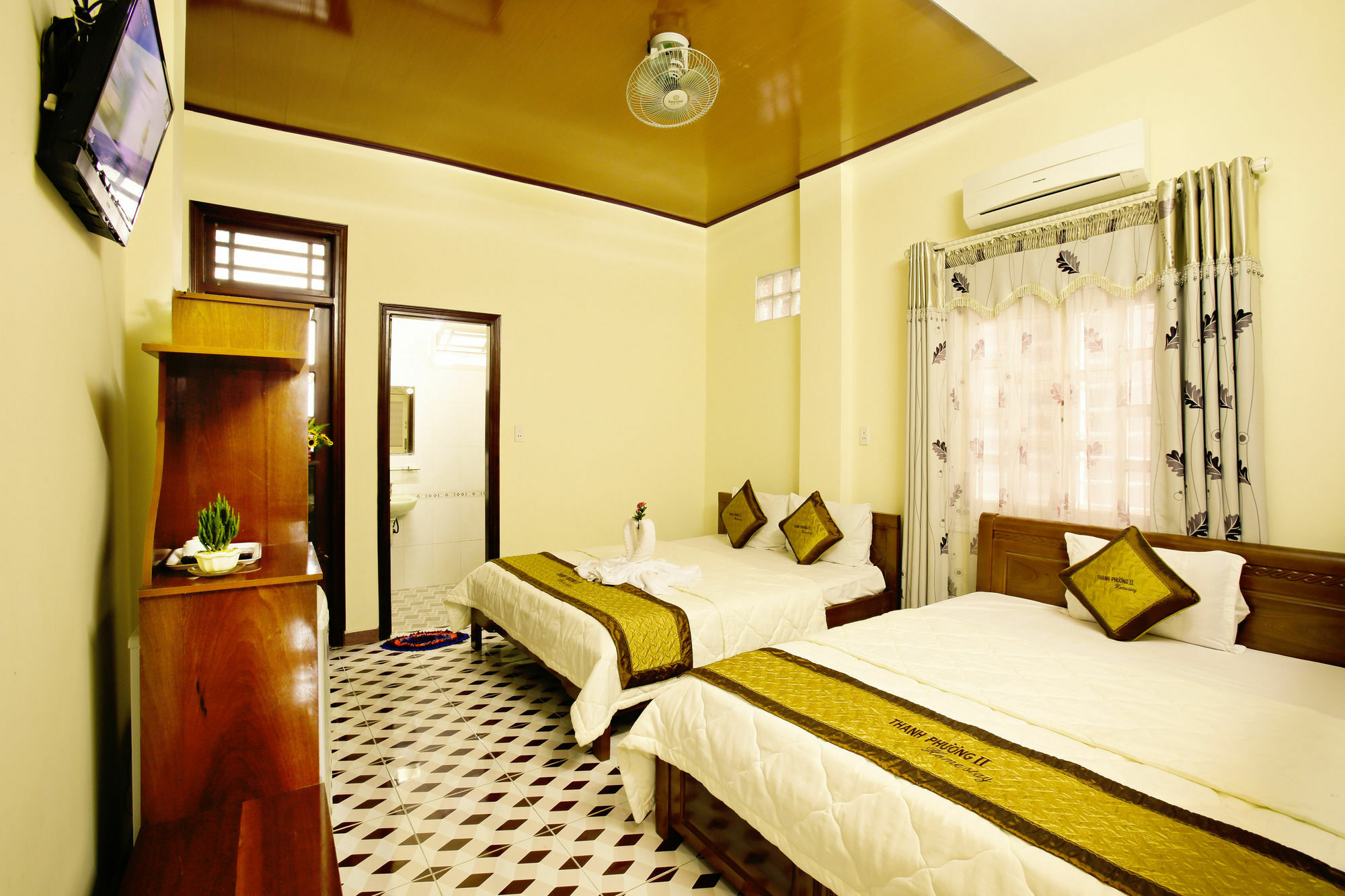 Hostel Quy Long *