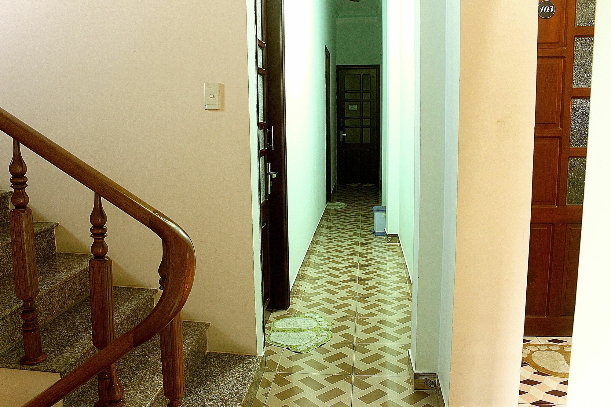 Hostel Quy Long *