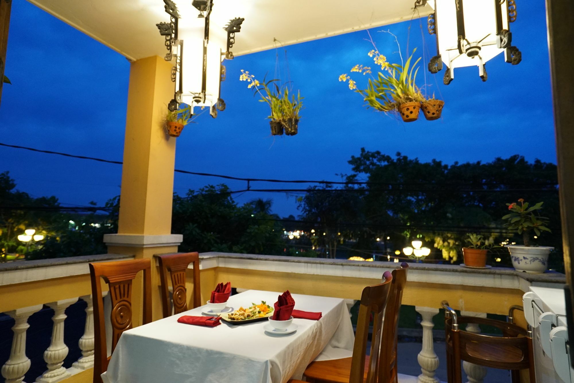 Khách sạn An Hoi