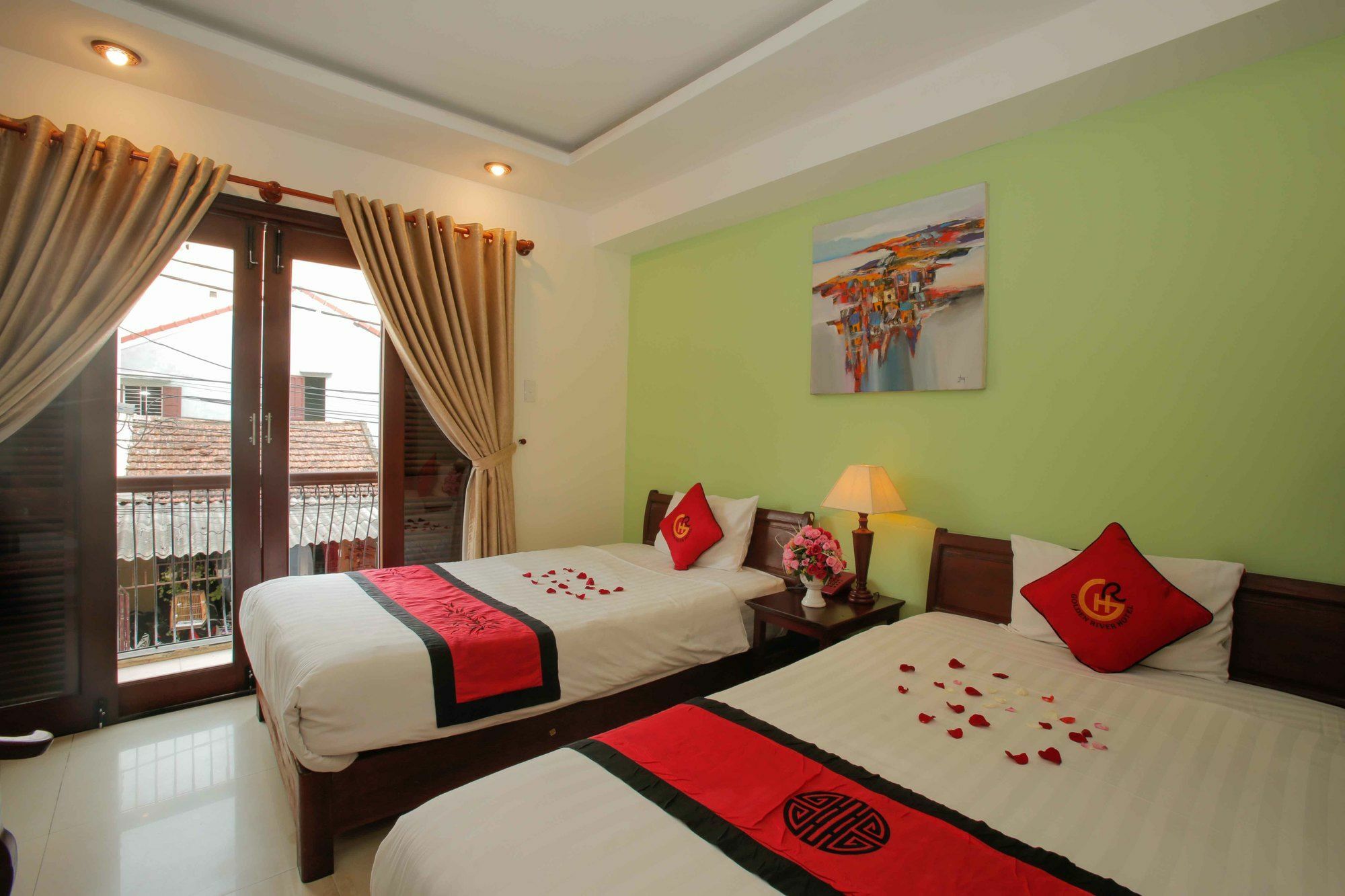 Golden River Hotel