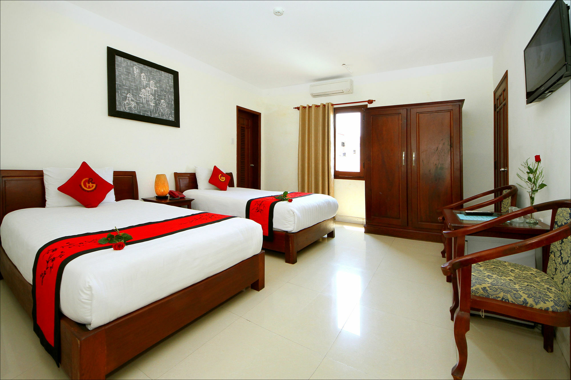 Hotel Golden River