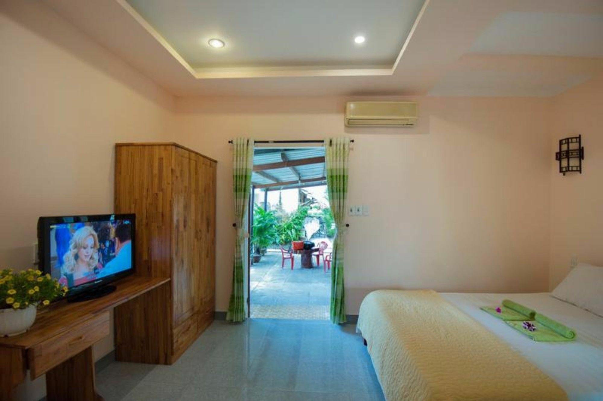 Homestay Petunia Garden And Hoi An