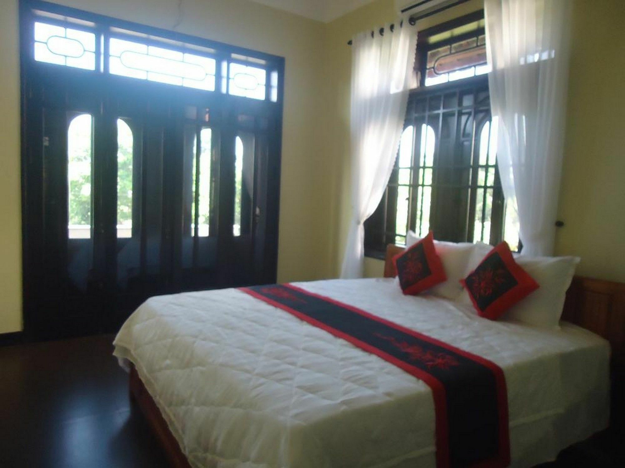 Riverview Villa *