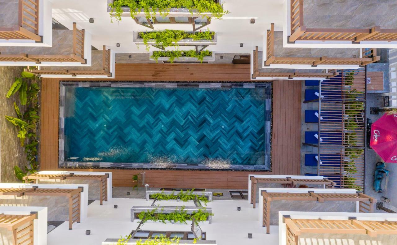 December Hotel