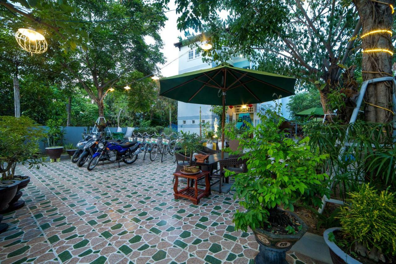 Apricot Homestay *