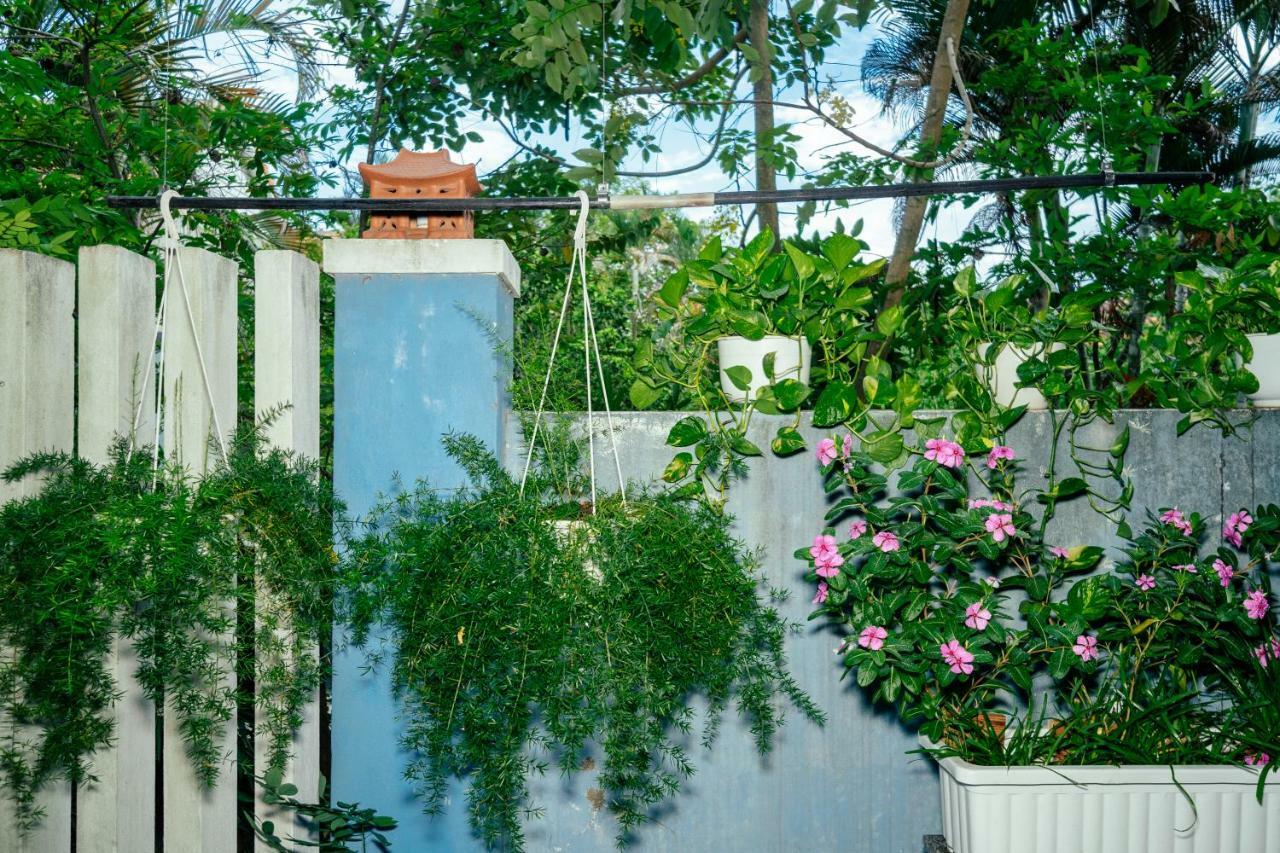 And * Hoi An