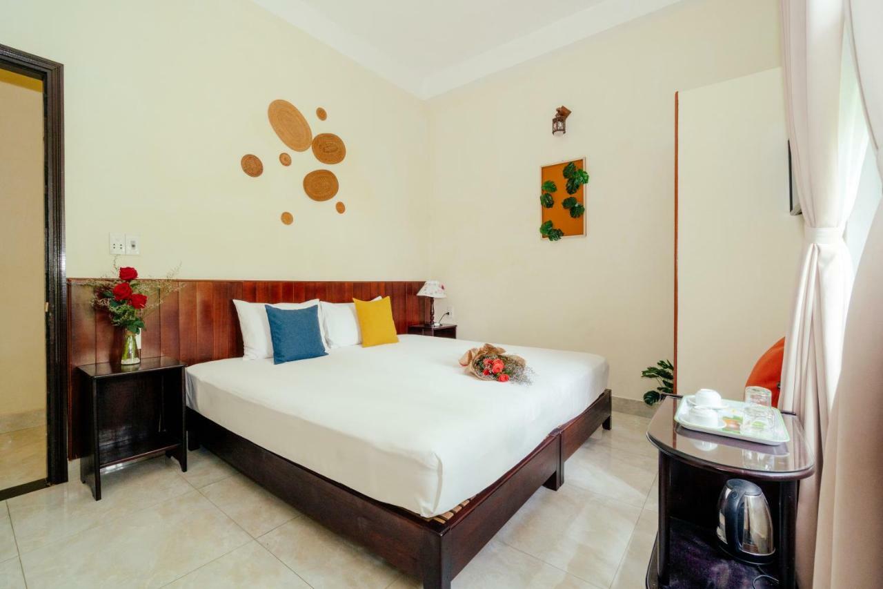 Homestay And *