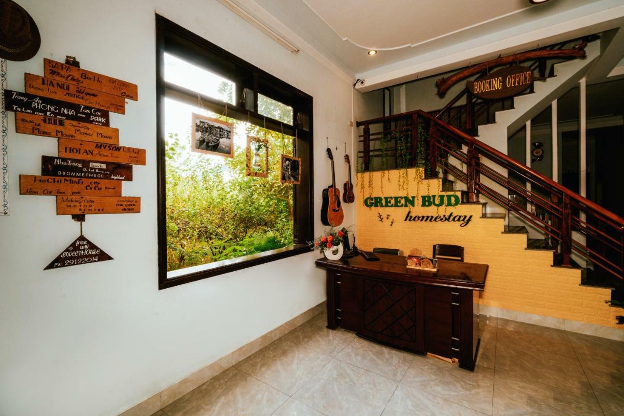 Homestay And *