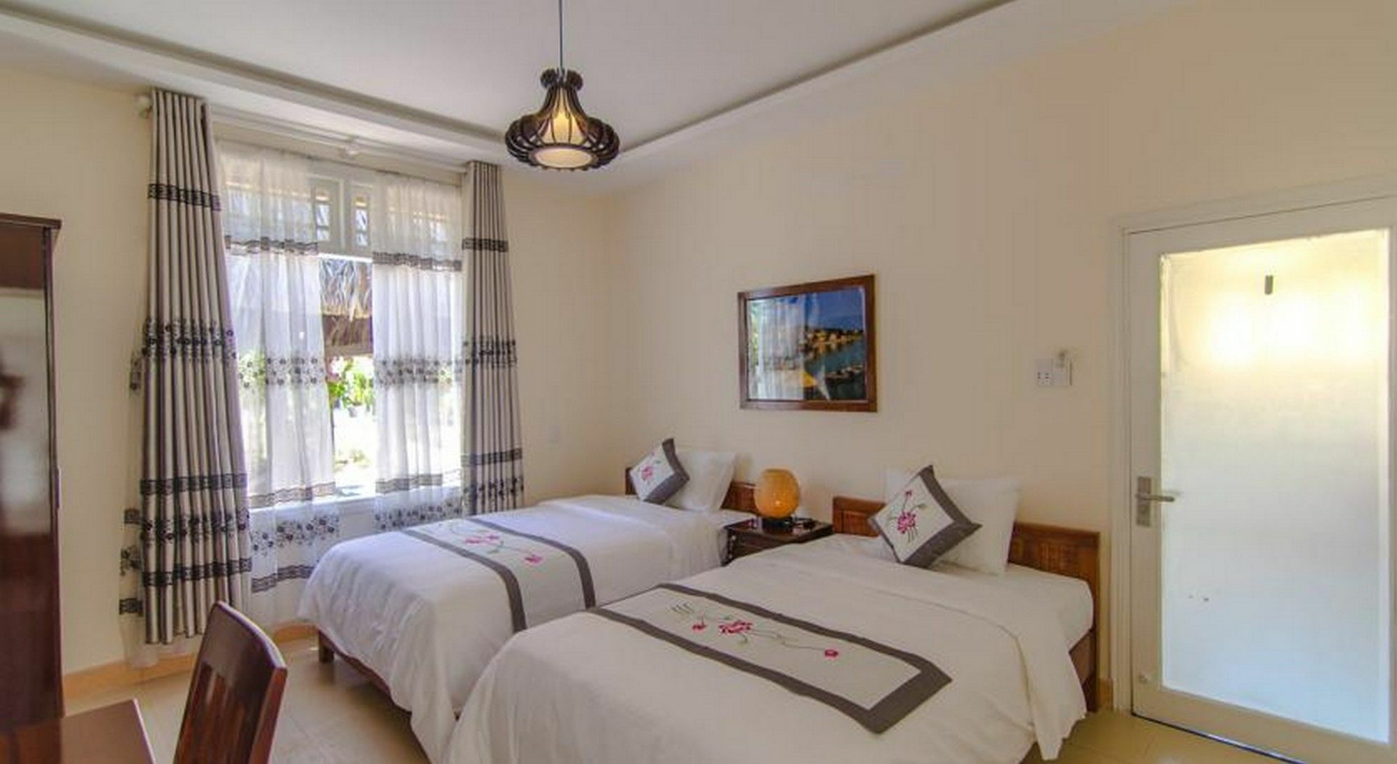 Homestay The Moon River &