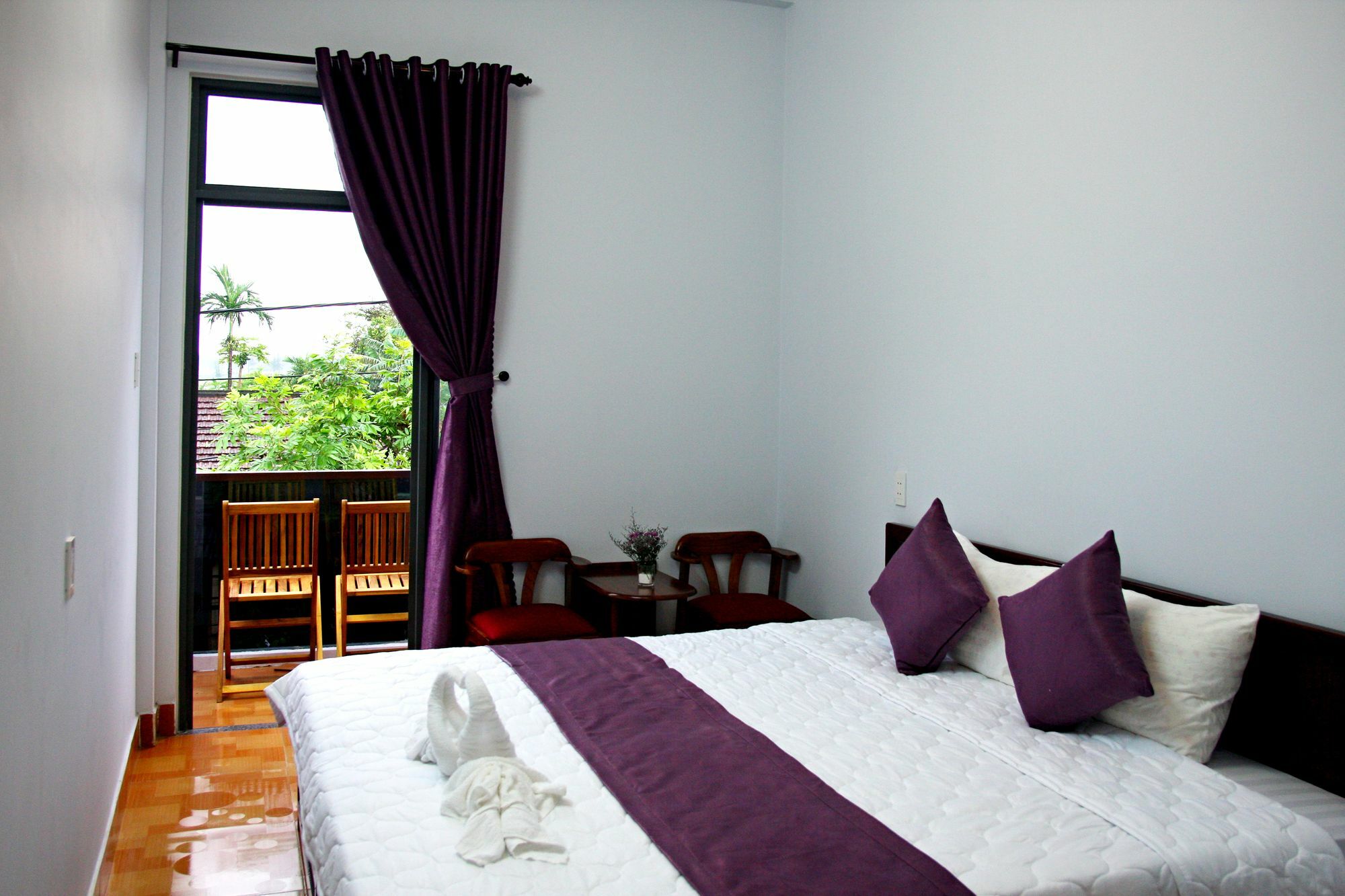 Purple Garden Homestay *