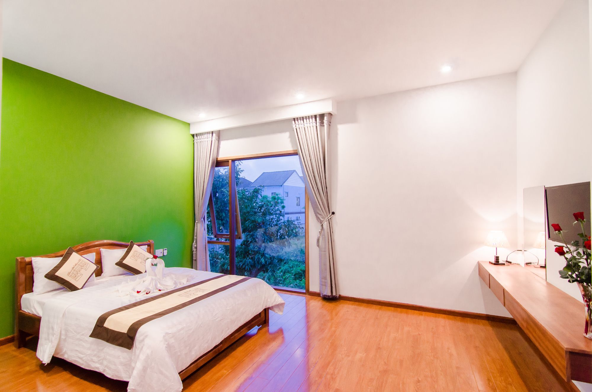 World Hotel 3*