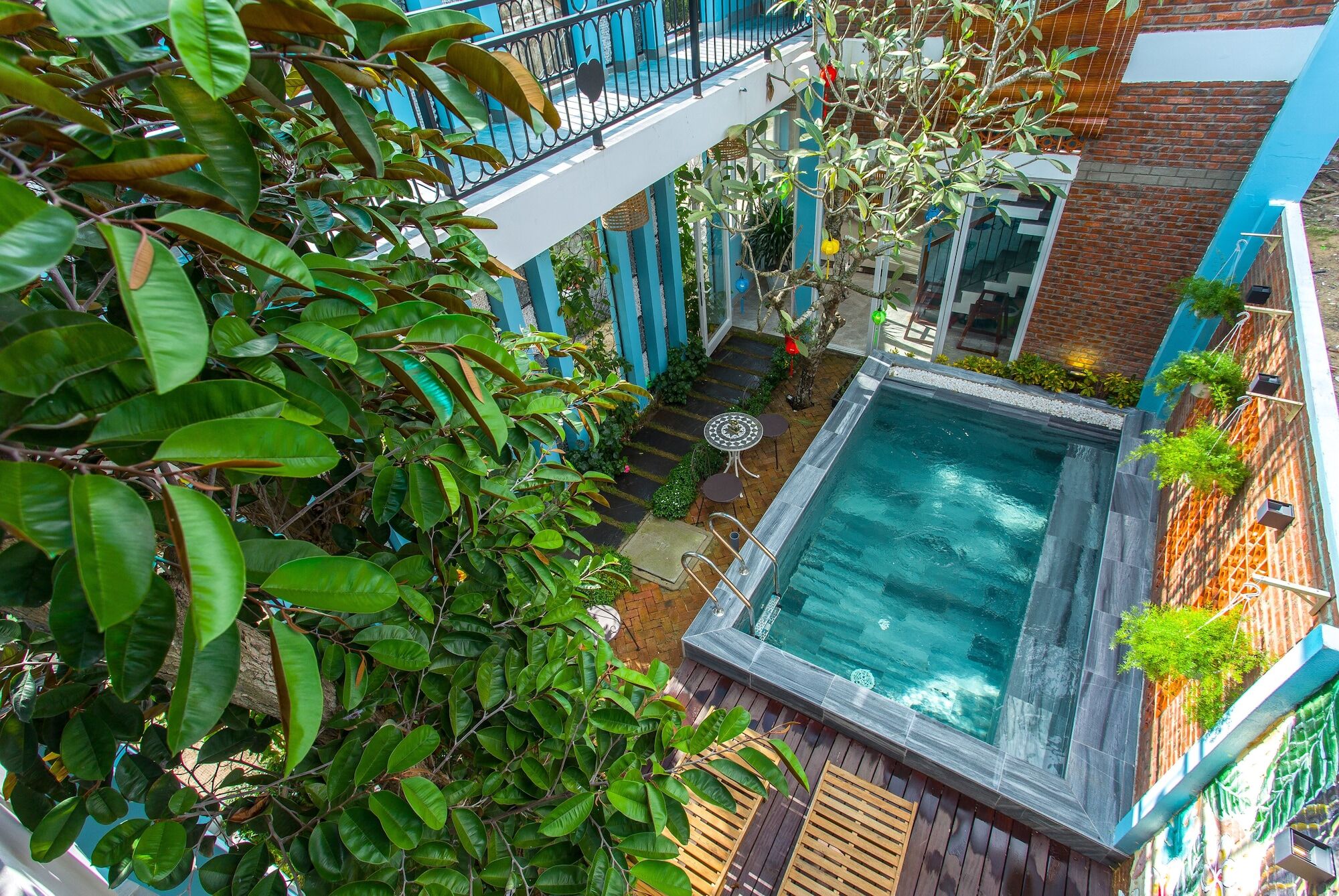 Peach House Bed & Breakfast