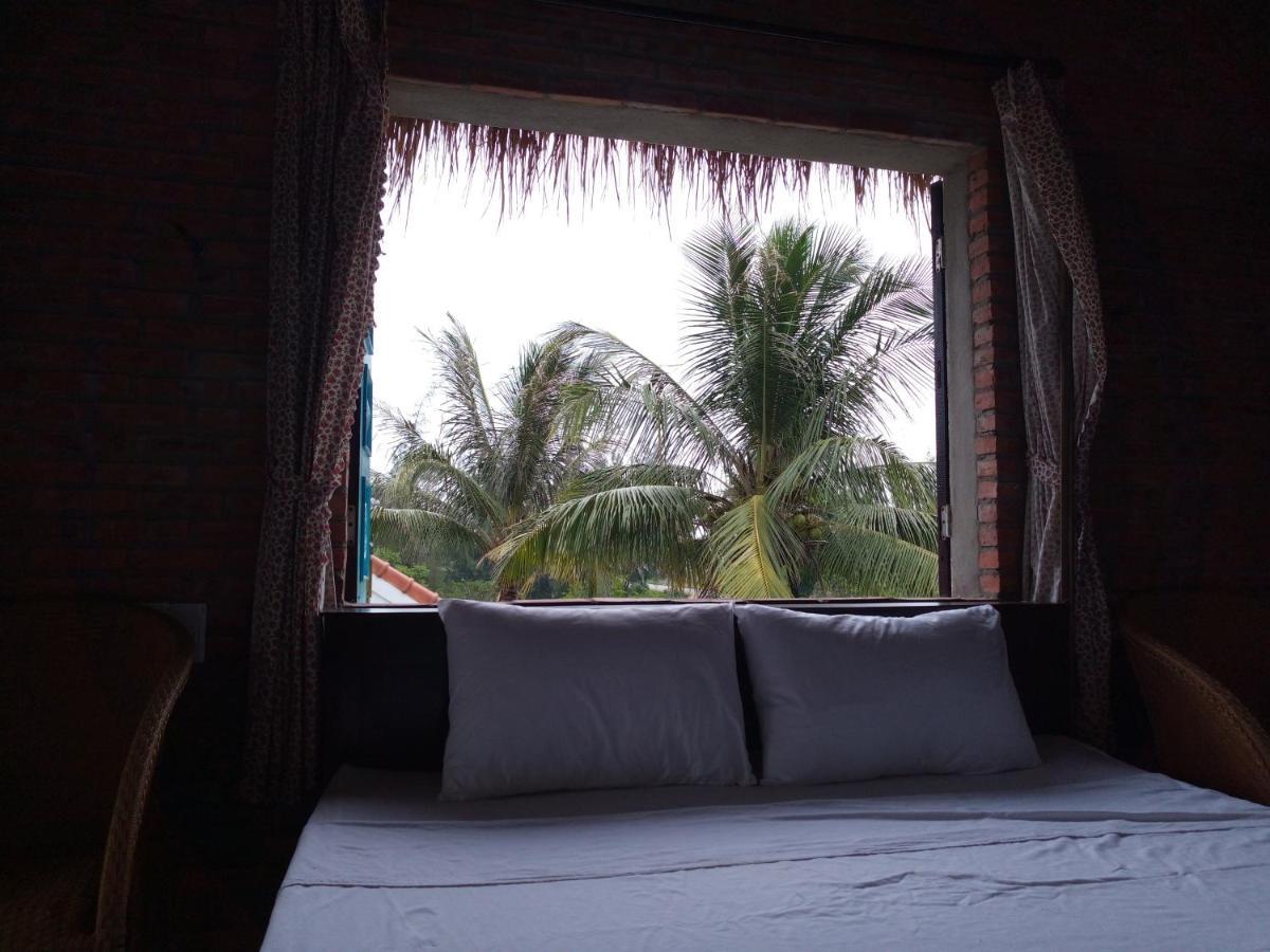 Homestay The Seaside And Bar