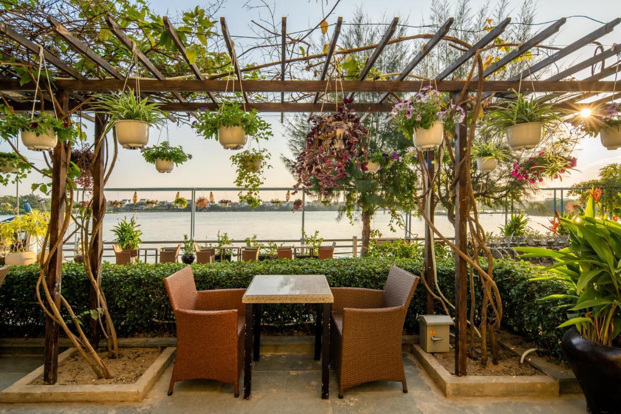 Hotel Triple Riverside Hoian