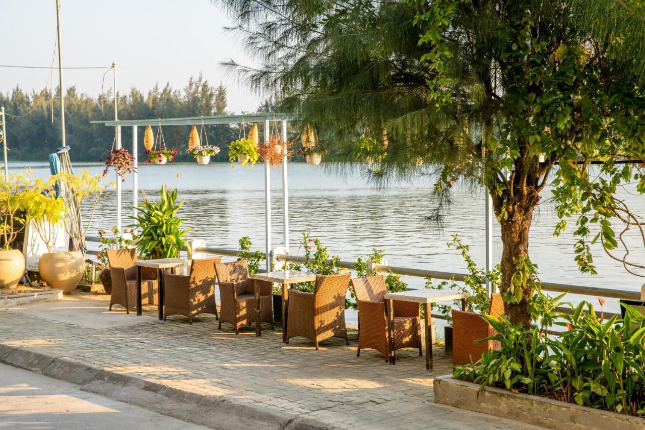 Hotel Triple Riverside Hoian