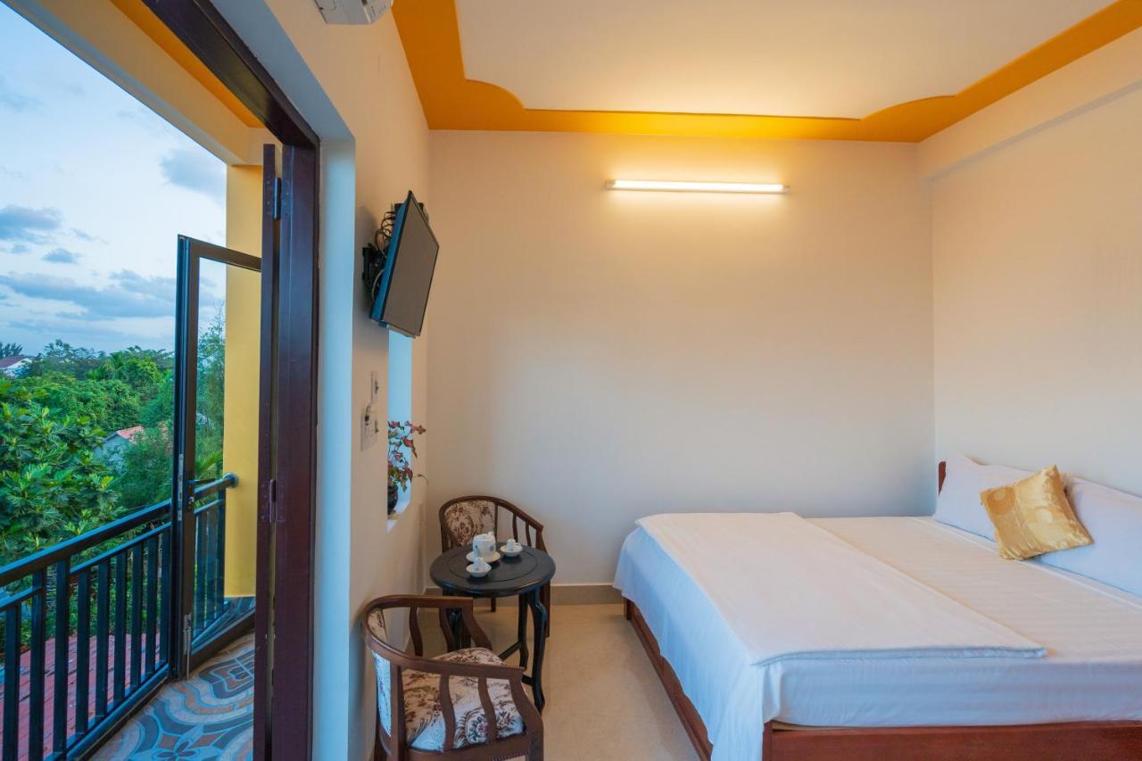 Thinh Phuc * Hoi An