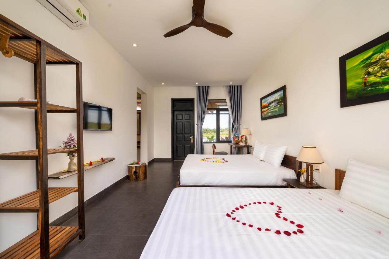 Homestay The Boathouse Riverside