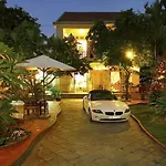 Strawberry Garden Homestay
