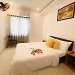 Toro Homestay