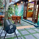 Blue Whale Homestay