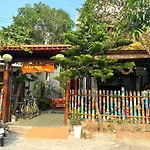 Blue Whale Homestay