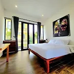 Delightful Romantic 4-Br Villa