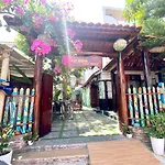 Blue Whale Homestay