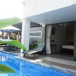 Hidden Beach Bungalow Sea View