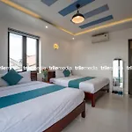 Rockmouse Centre River Villa