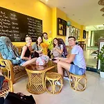 PHỐ CHỢ ĐÊM Villa