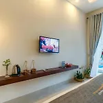 Riverside Hamlet Homestay & Villa