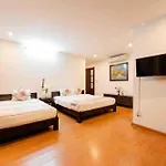 B\'Lan Riverside Villa