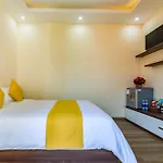 Green Hill Hotel