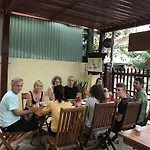 Qua Cam Tim Homestay