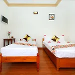 Center Homestay