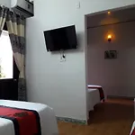 Red Ceramics Homestay