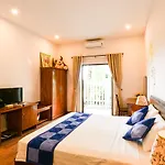 Tra Que Riverside Homestay