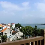 B\'Lan Villa