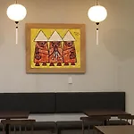 Backhome Hostel & Bar