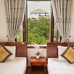 Savannah Villa