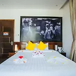 T Villa Hoi An