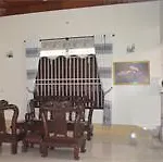 Cloudy Hostel 2